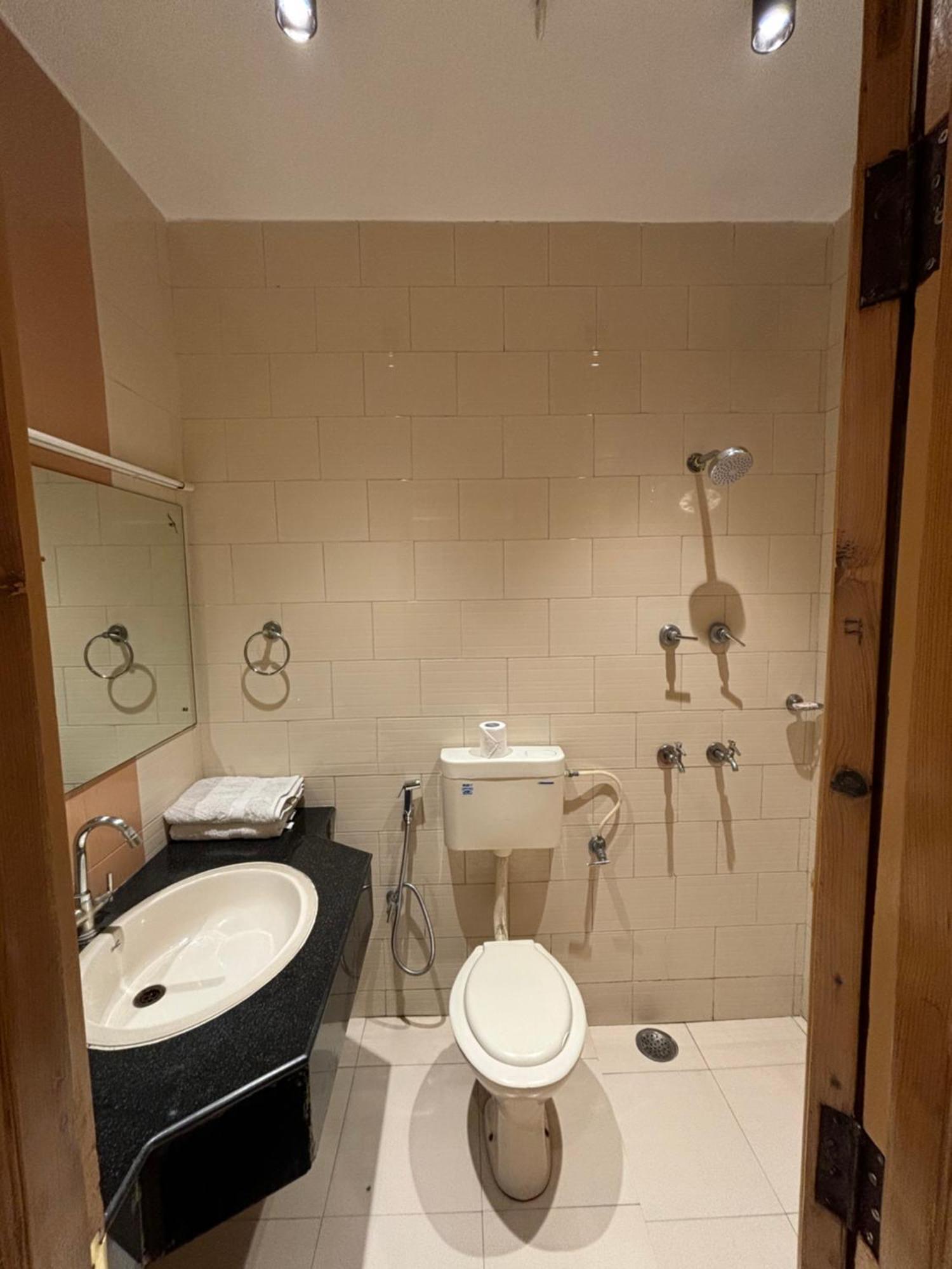 The Cocoon Bed & Breakfast Dehradun Dış mekan fotoğraf